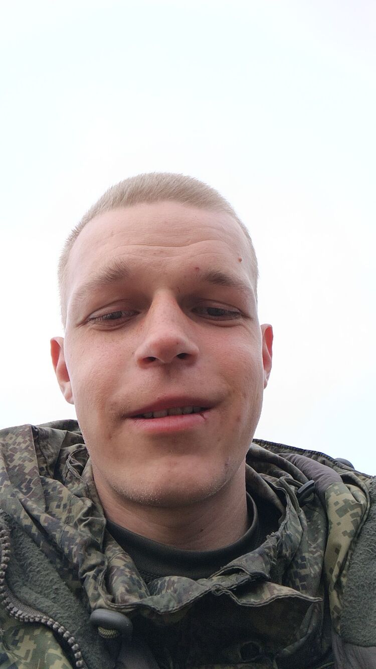 50243490  Oleg, 24 ,     