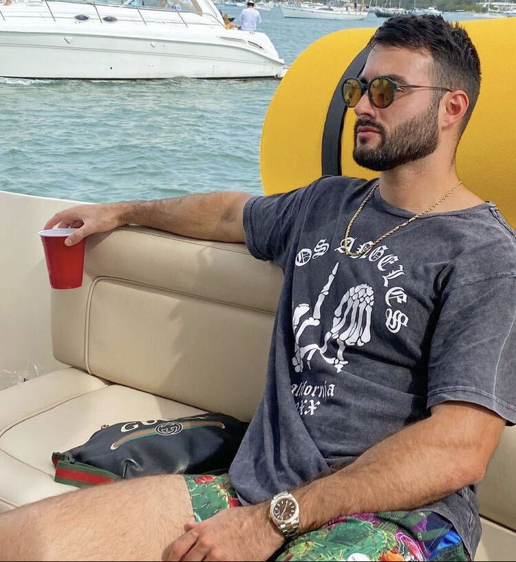  ,   Young sony, 31 ,   ,   