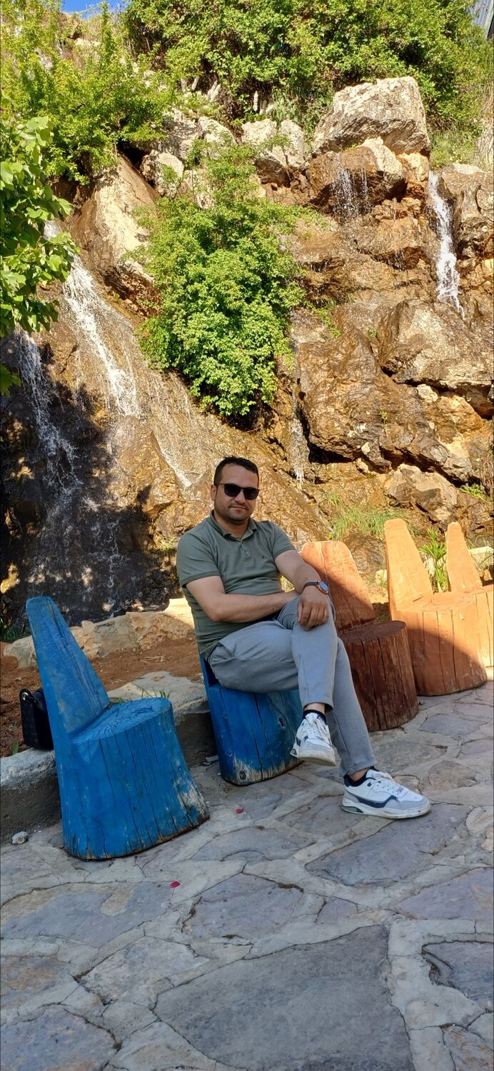  -,   Mustafa, 32 ,   ,   