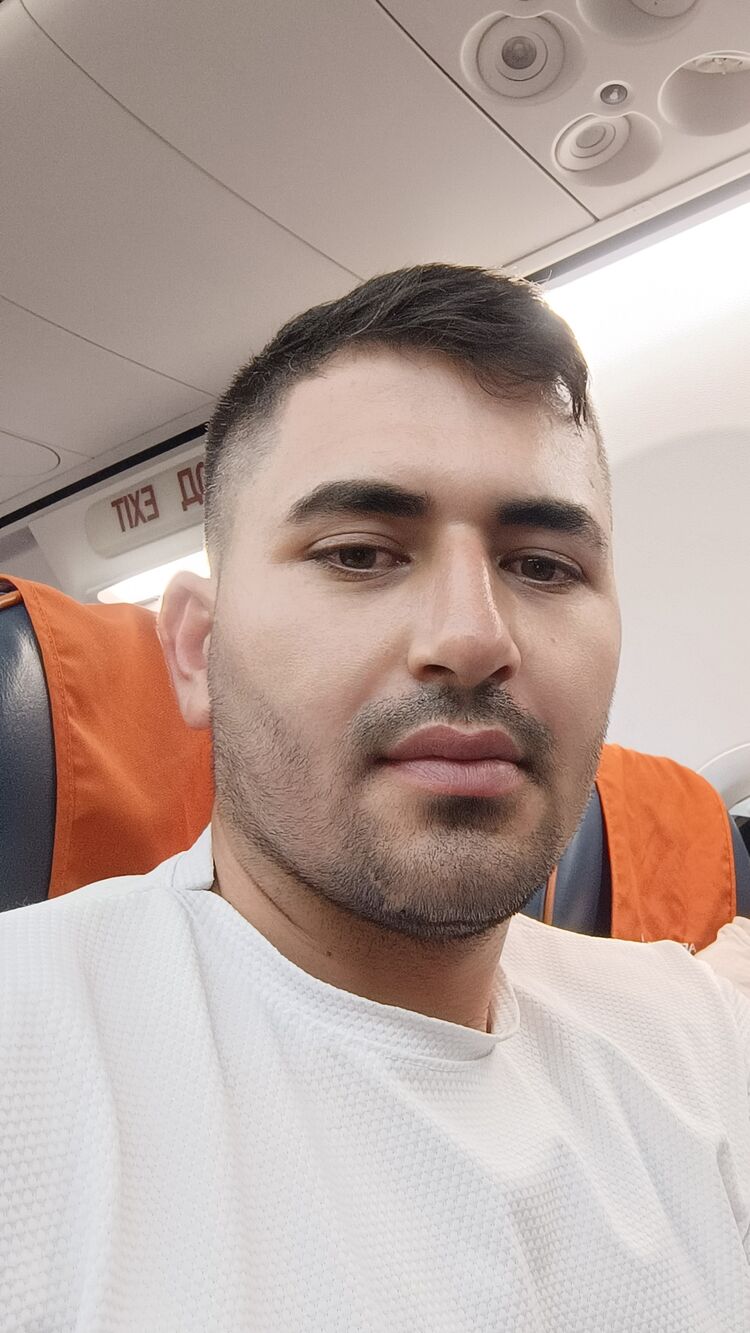  47009820  Ahmet uygan, 34 ,    