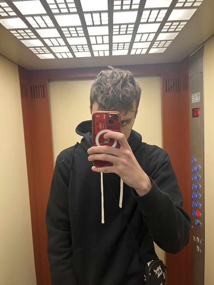  35340210  Kirill, 24 ,    