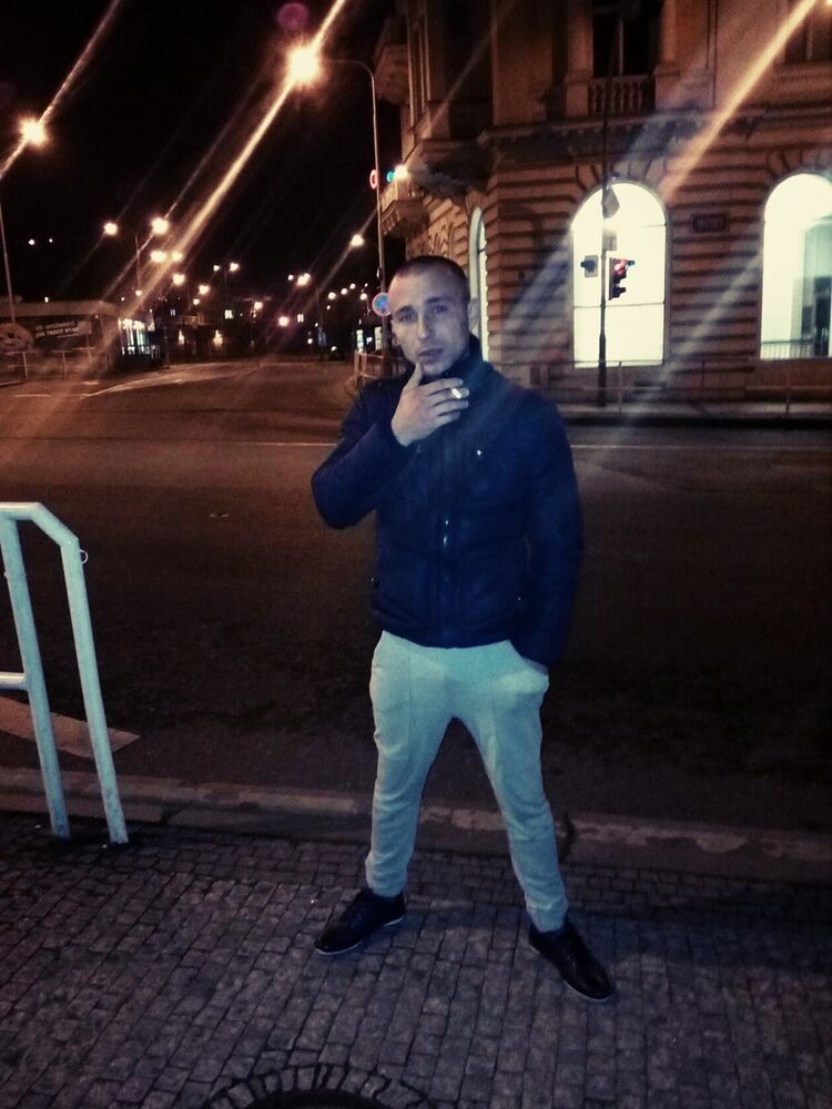  ,   Daniel, 37 ,   