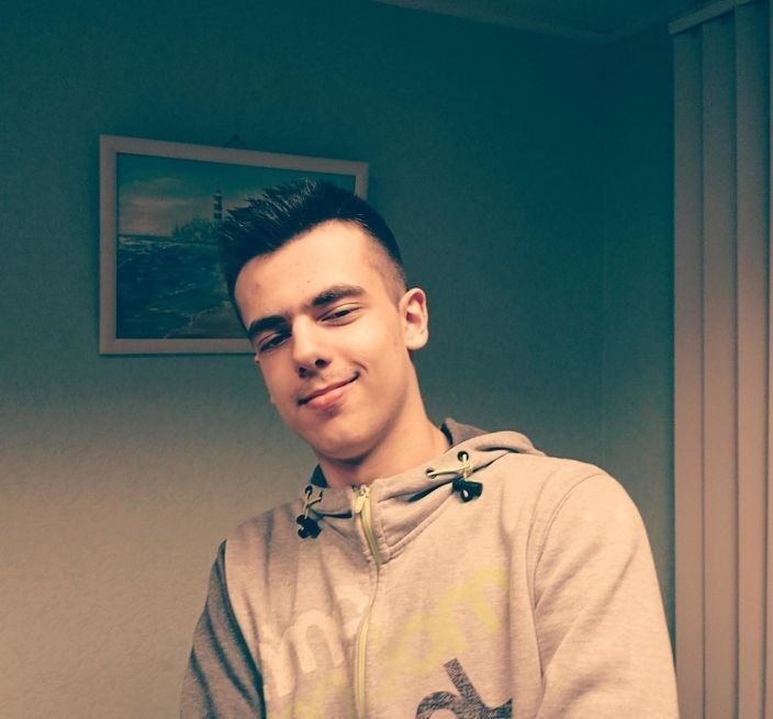  9764440  Wertyu, 34 ,    