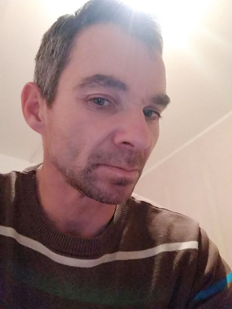  14161780  Robert, 48 ,    