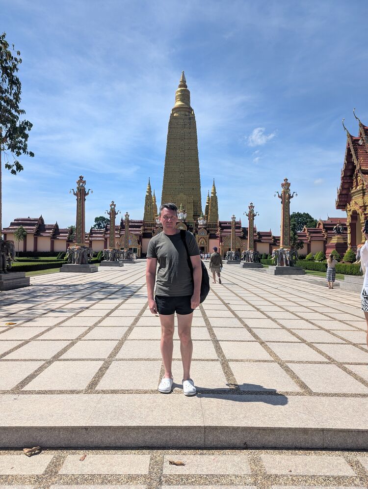  50329110  Ivan, 33 ,    