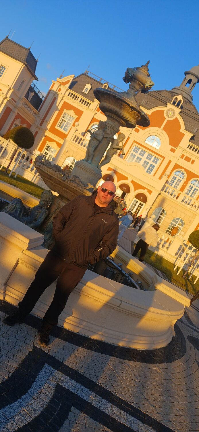  49244720  Andrey, 40 ,    