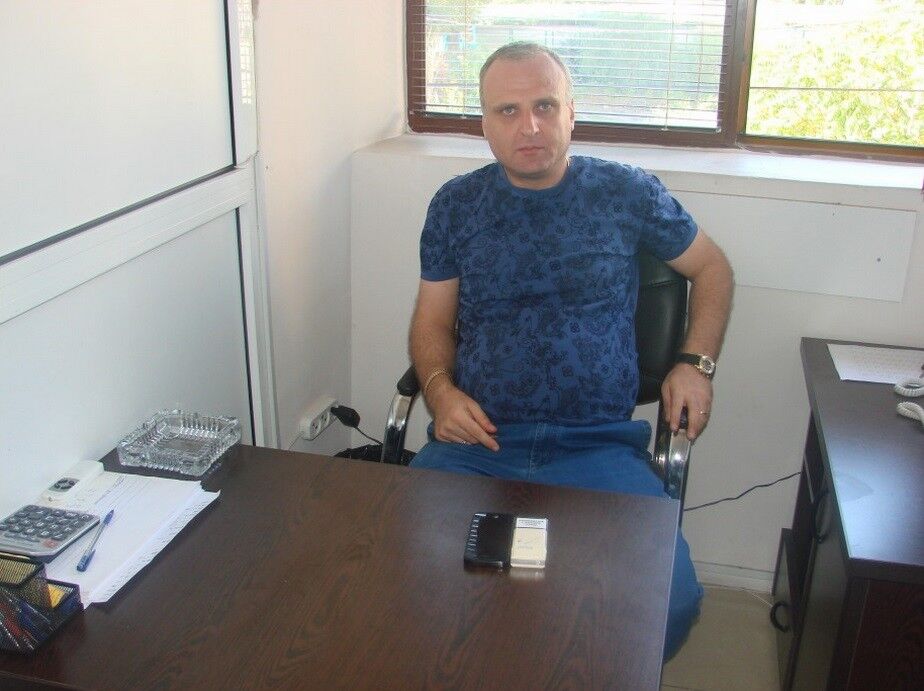  6590170  Sahak, 52 ,    