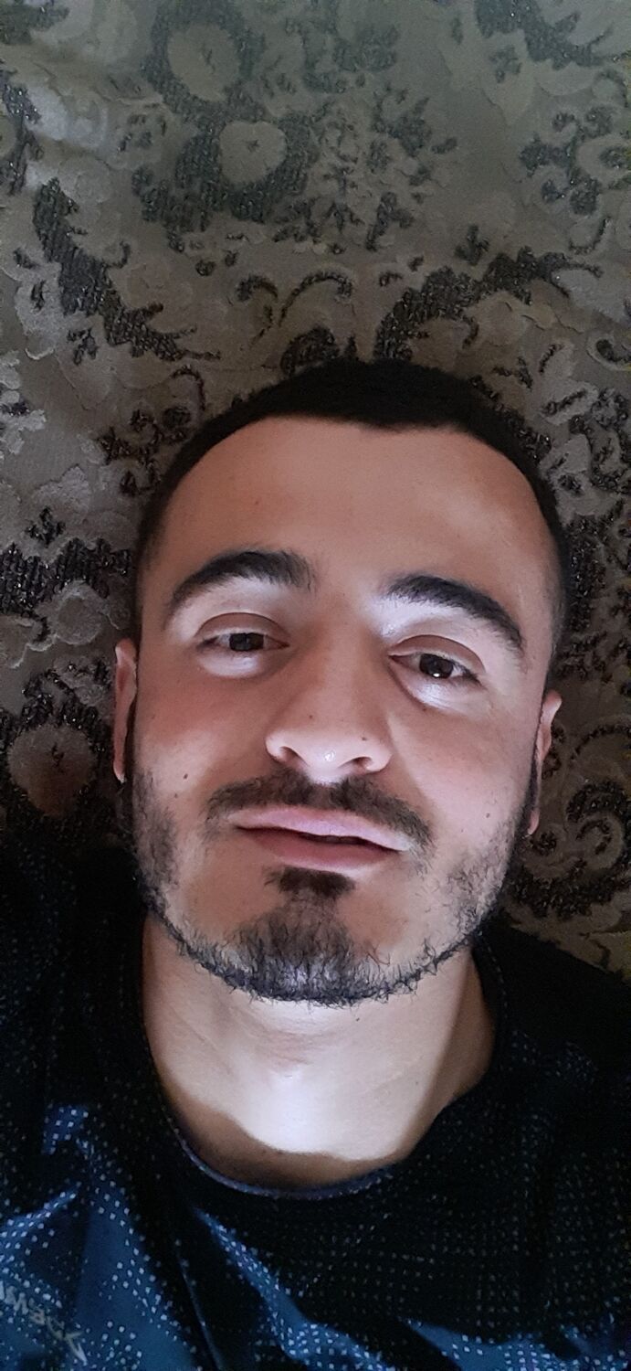  41284720  Rustem, 29 ,     