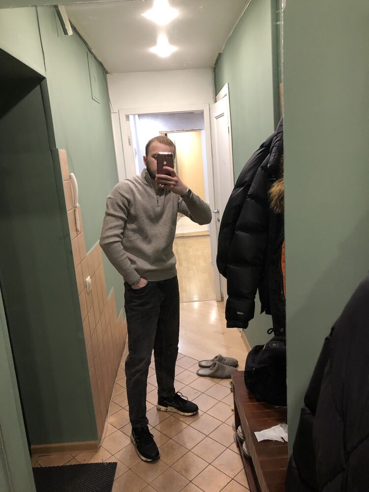  40518640  David, 25 ,    