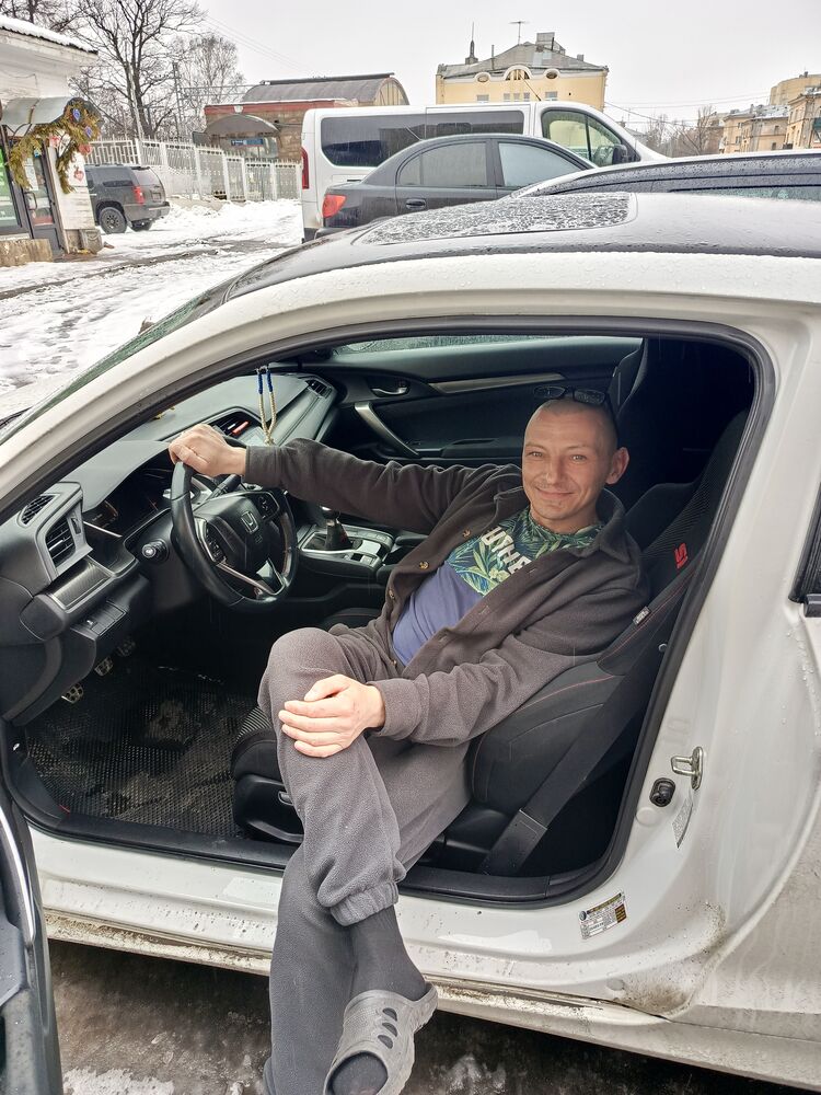  51403230  Sergey, 44 ,    -