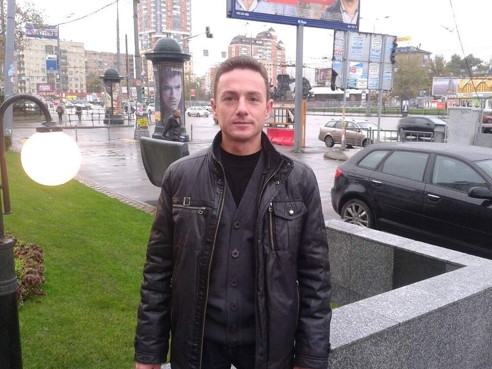  10192520  Mihail, 45 ,    