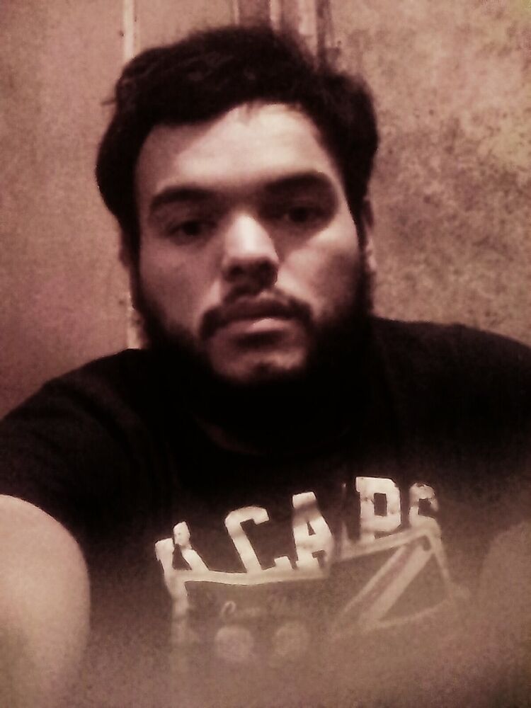  18004700  Zafar, 33 ,    