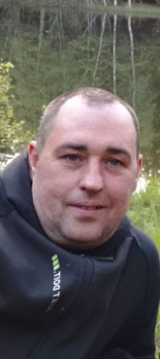  46990490  , 41 ,    