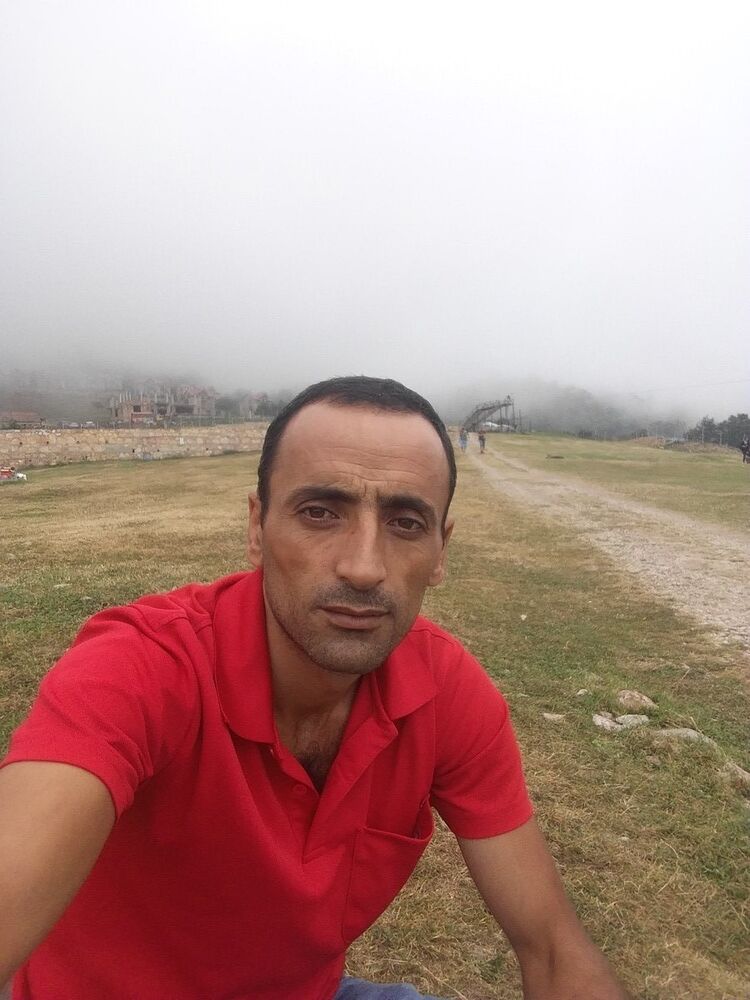  ,   HRACH, 44 ,   ,   , c 