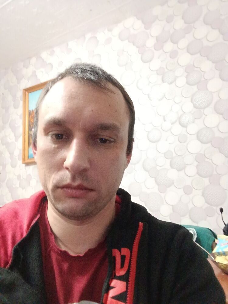  49041800  Alexander, 36 ,     