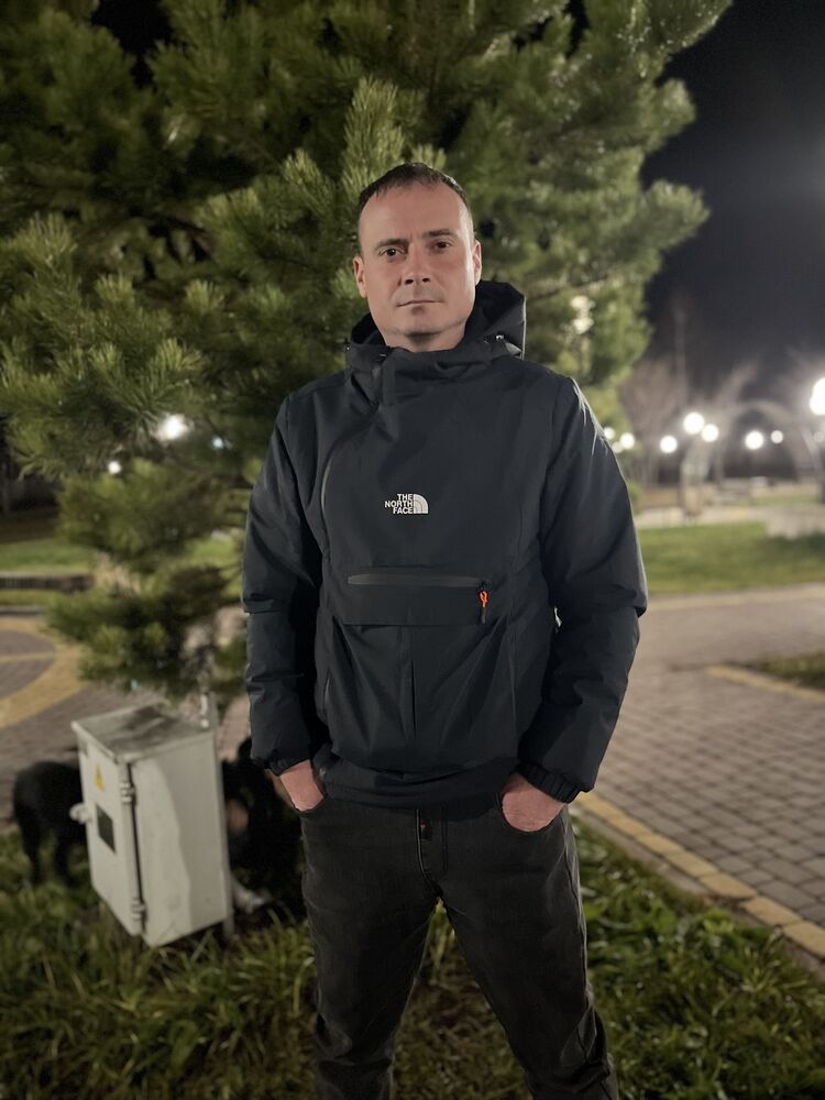  ,   Yury, 37 ,   ,   