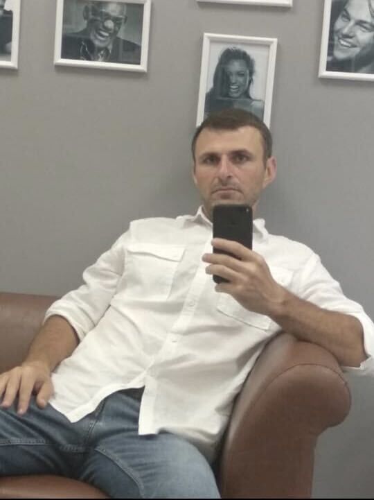  48771950  , 39 ,    