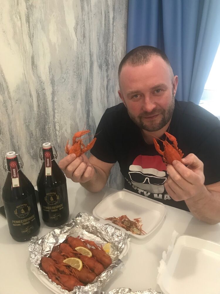  54359850  Konstantin, 39 ,    