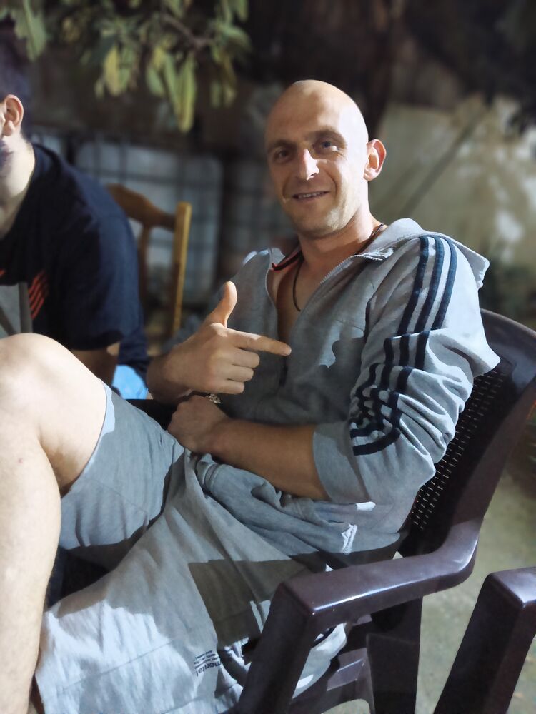  42898370  , 34 ,    