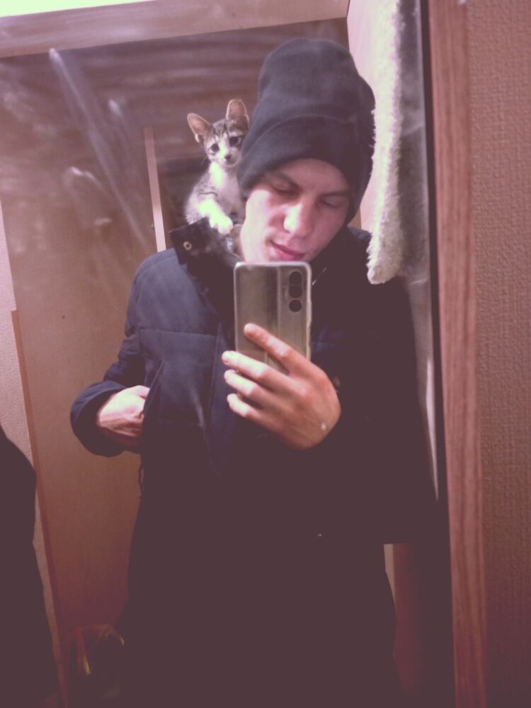  ,   Zhenya, 28 ,   c , 