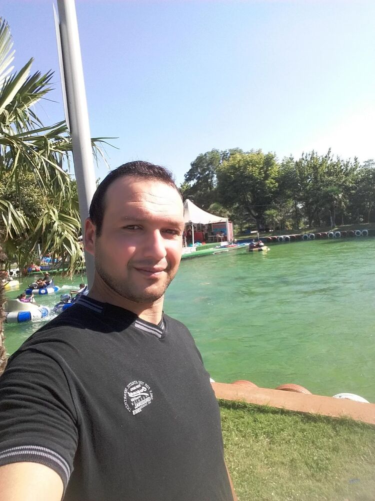  ,   Ali, 40 ,   c 