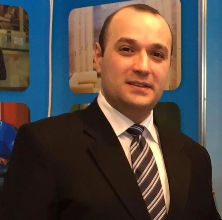  36637580  Samir, 42 ,    