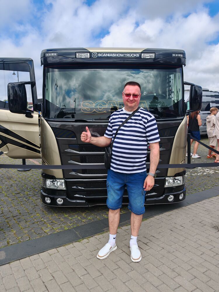  54016760  Saulius, 52 ,    Abbots Langley