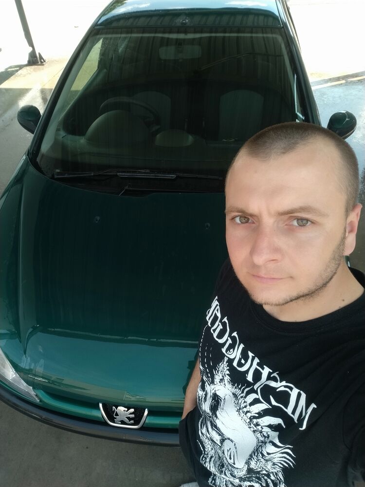  27628230  Artem, 34 ,    