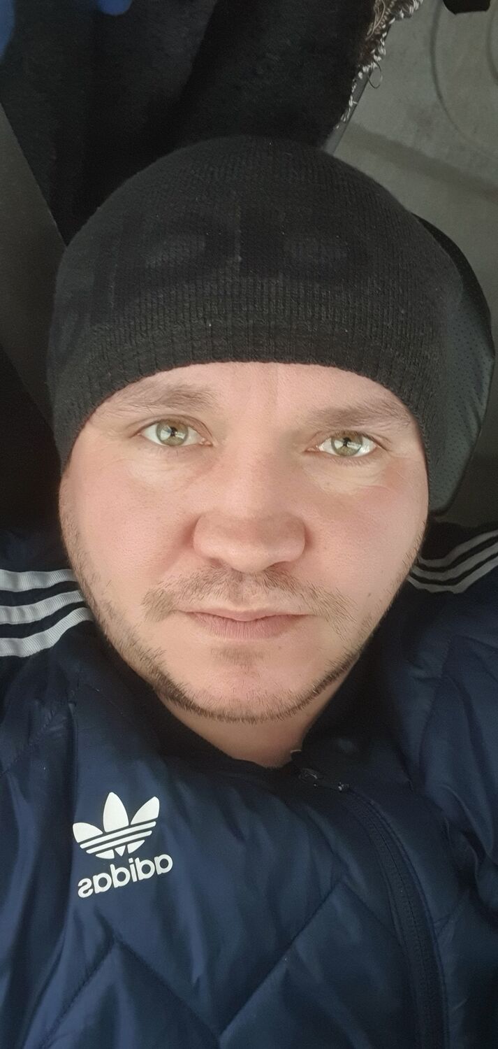  -,   Gleb, 37 ,   ,   