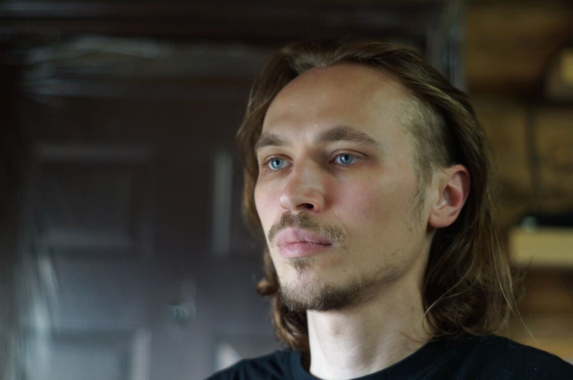  28757230  Mihail, 43 ,    