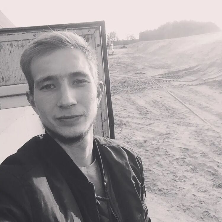  45389570  , 26 ,    -