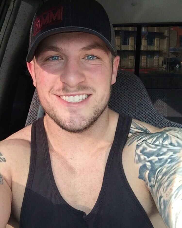 ���� 55666680 ������� Curtis, 44 ����, ���� ���������� � Hoboken