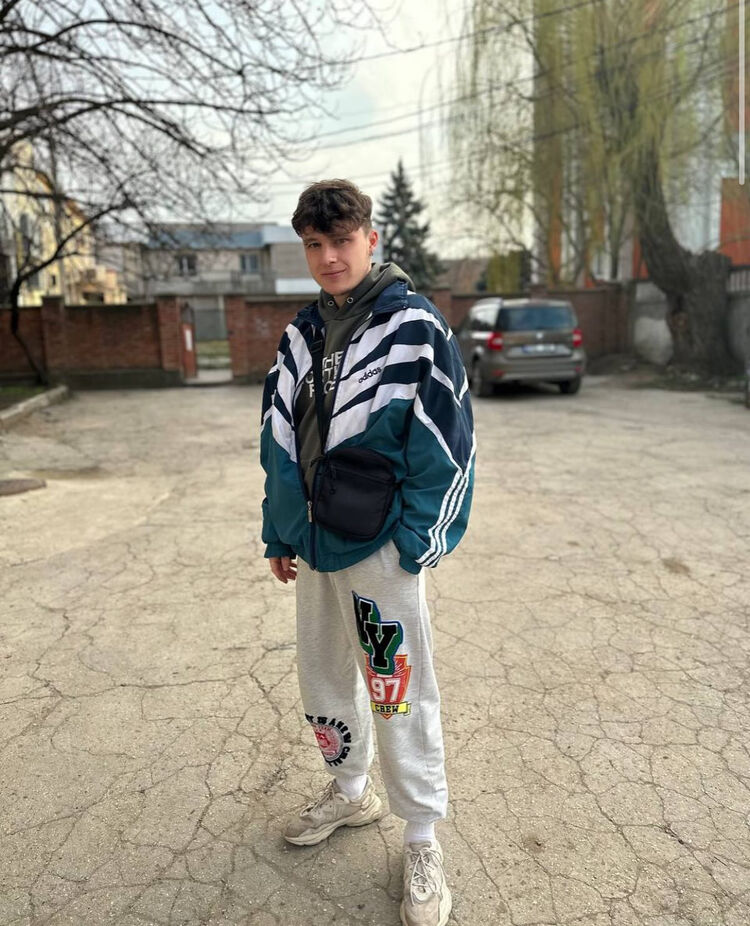 ���� 41918170 ������� ˸��, 27 ���, ���� ���������� � ��������