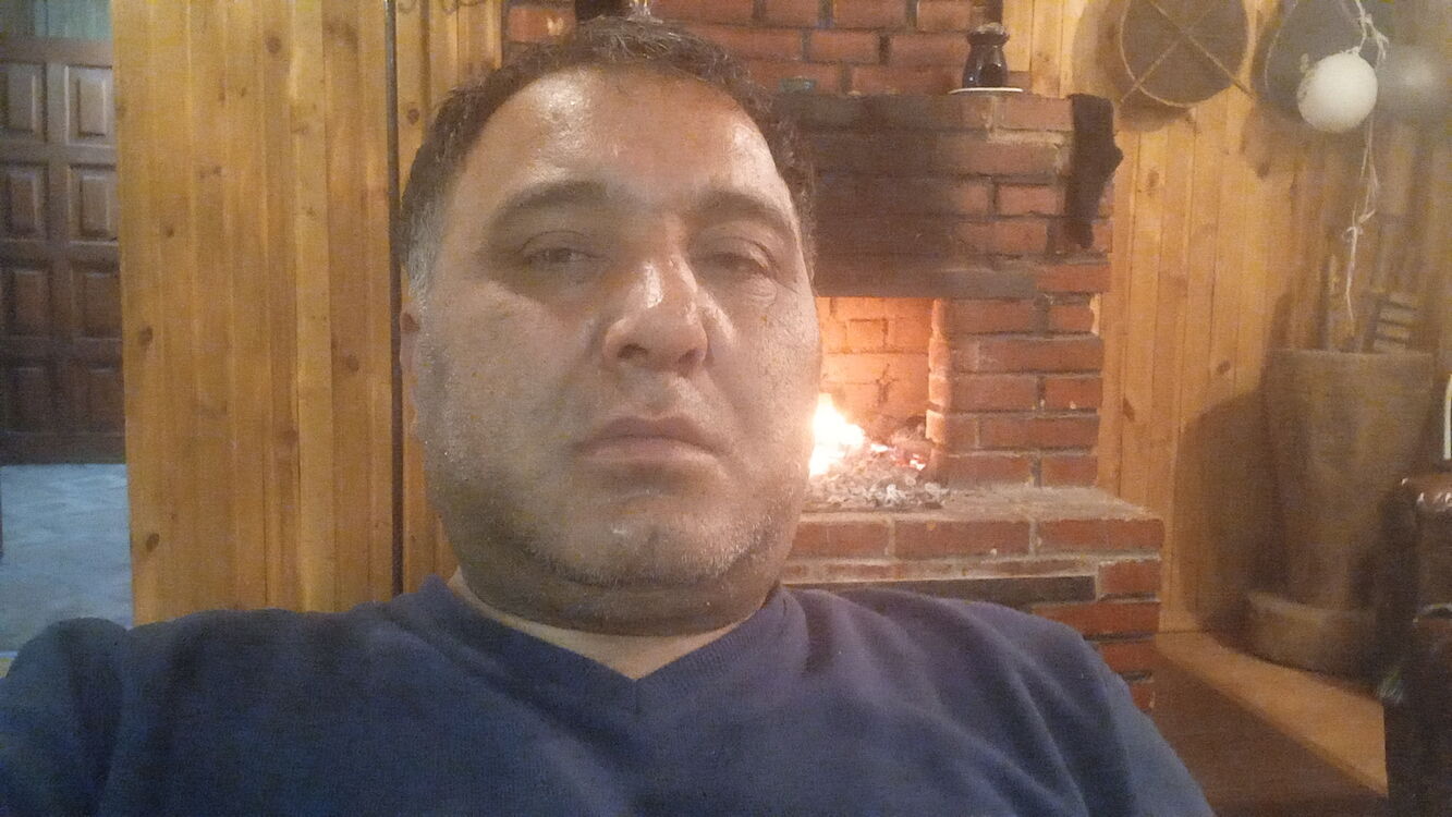  46146660  , 51 ,    