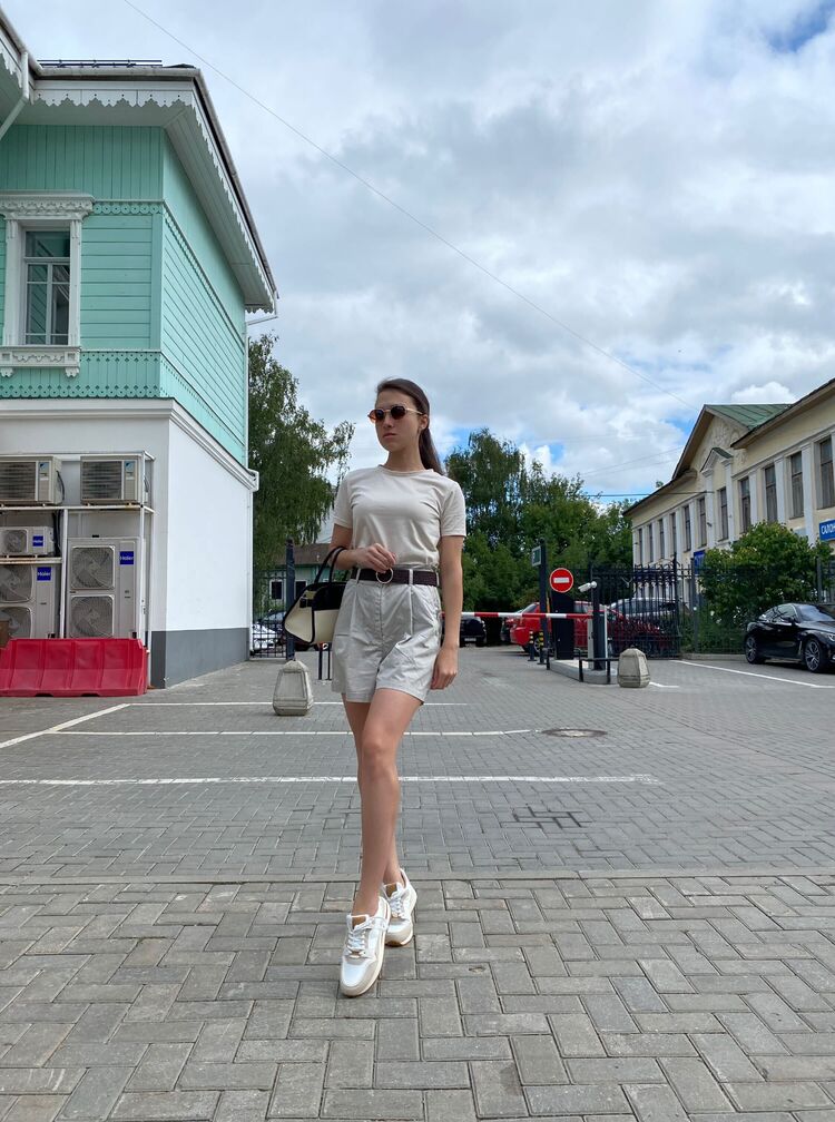  54218850  Vera, 25 ,    