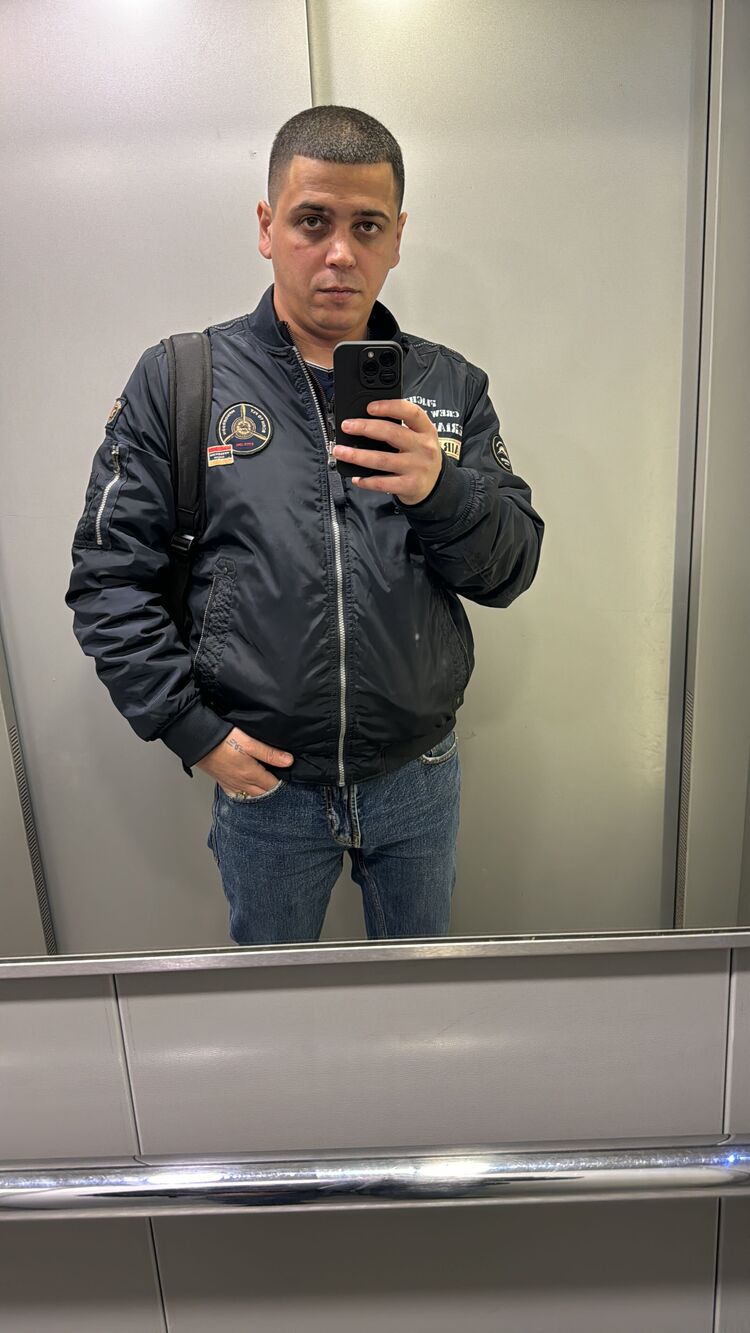  53777940  , 32 ,    