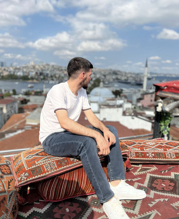  34143850  Mahmut, 29 ,    