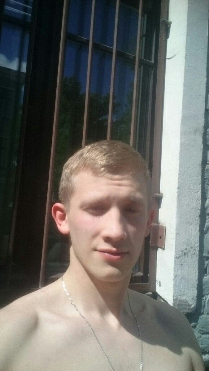  9042500  , 28 ,    