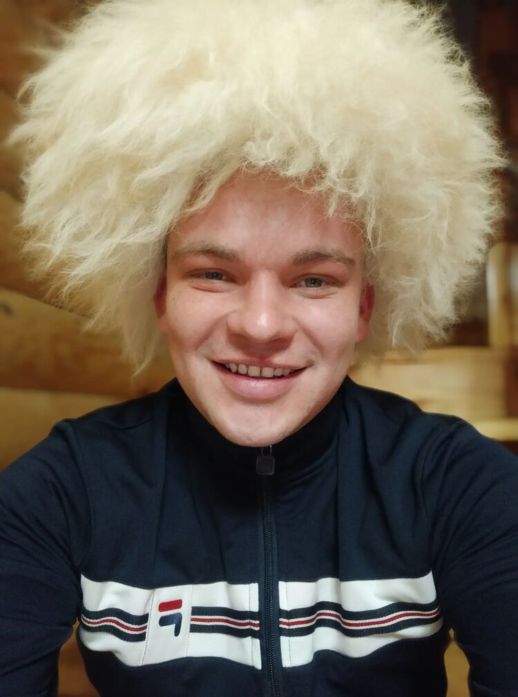  ,   Artyom, 28 ,   ,   