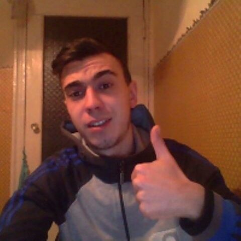  8809880  Alexandr, 29 ,    