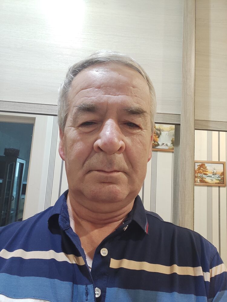  37732870  , 61 ,    