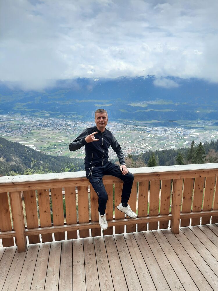  ,   Igor, 38 ,   ,   