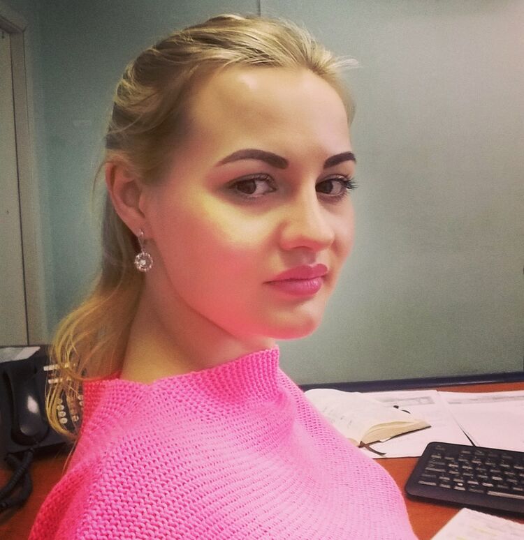  ,   Eva, 38 ,   ,   , c 