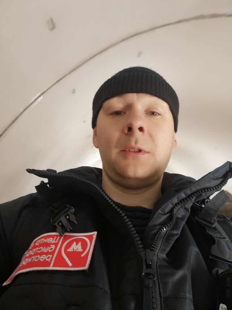  32417460  , 37 ,    
