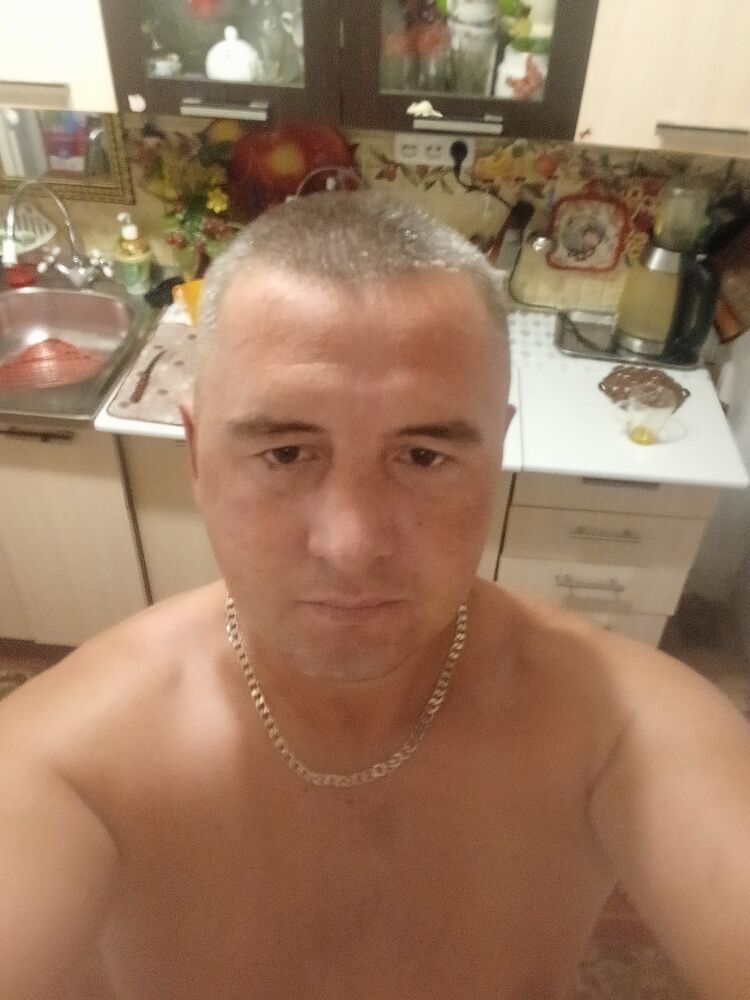  29310320  Denis, 40 ,    