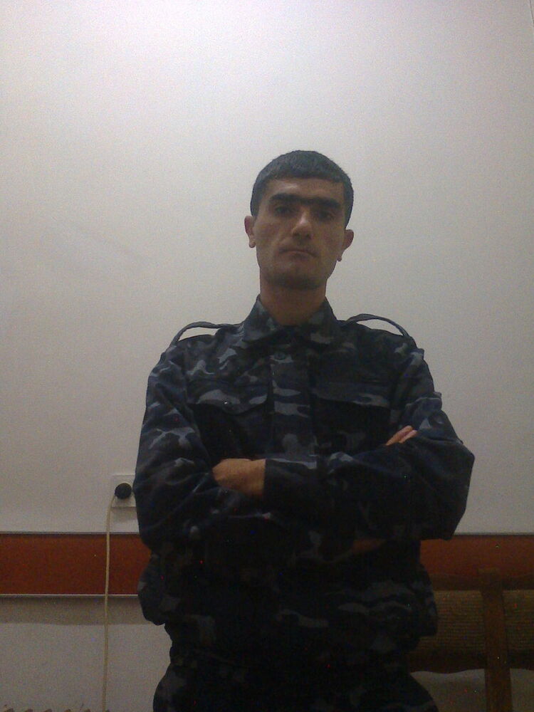 5853370  Sargis, 39 ,    