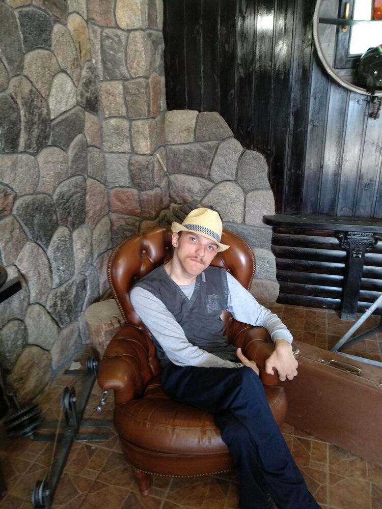  31399140  Maks, 38 ,    