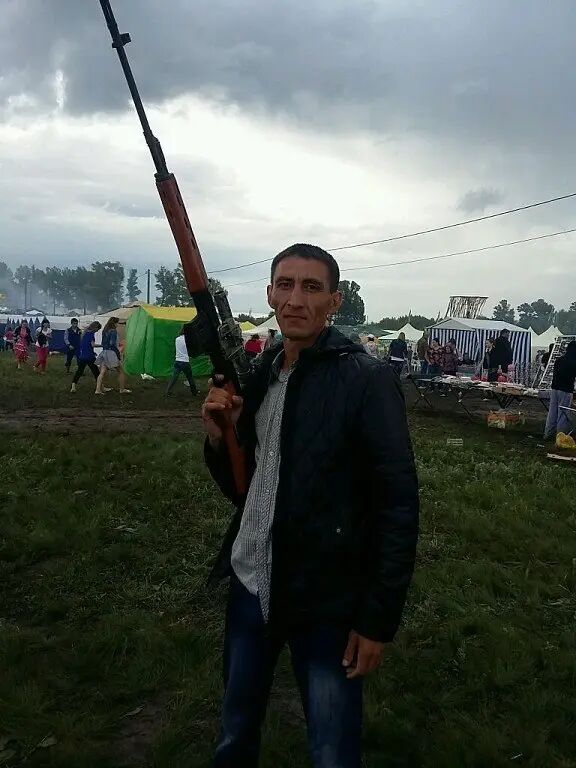 44458010  , 41 ,    
