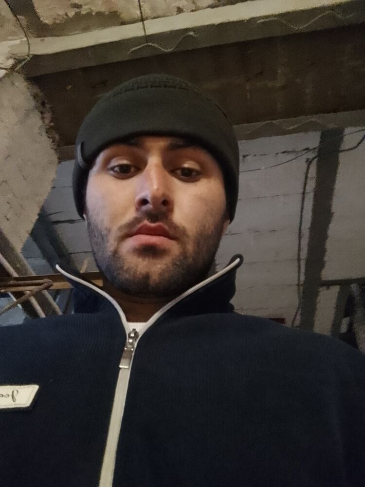  ,   Nuriddin, 22 ,   ,   