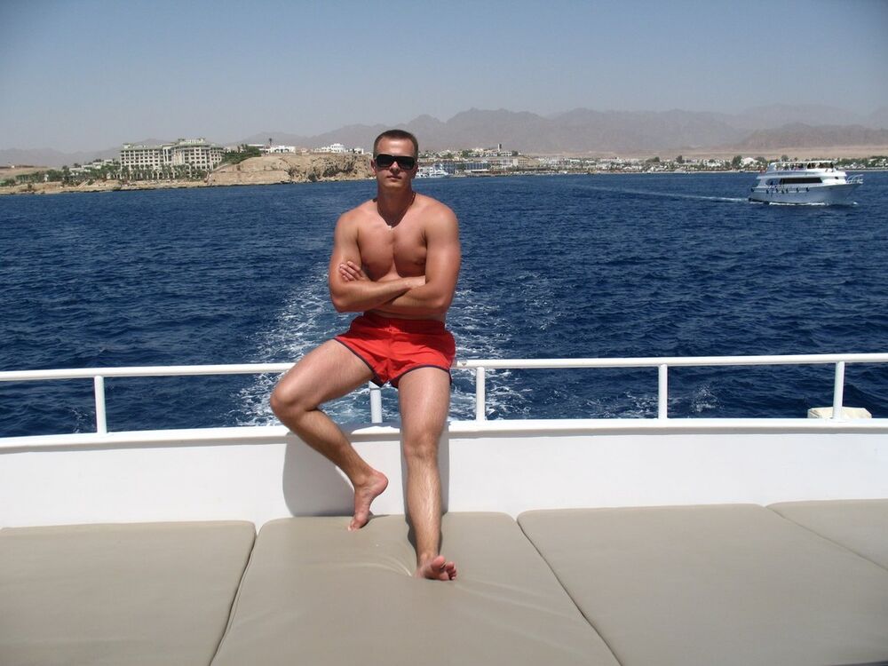  ,   Dan, 34 ,  
